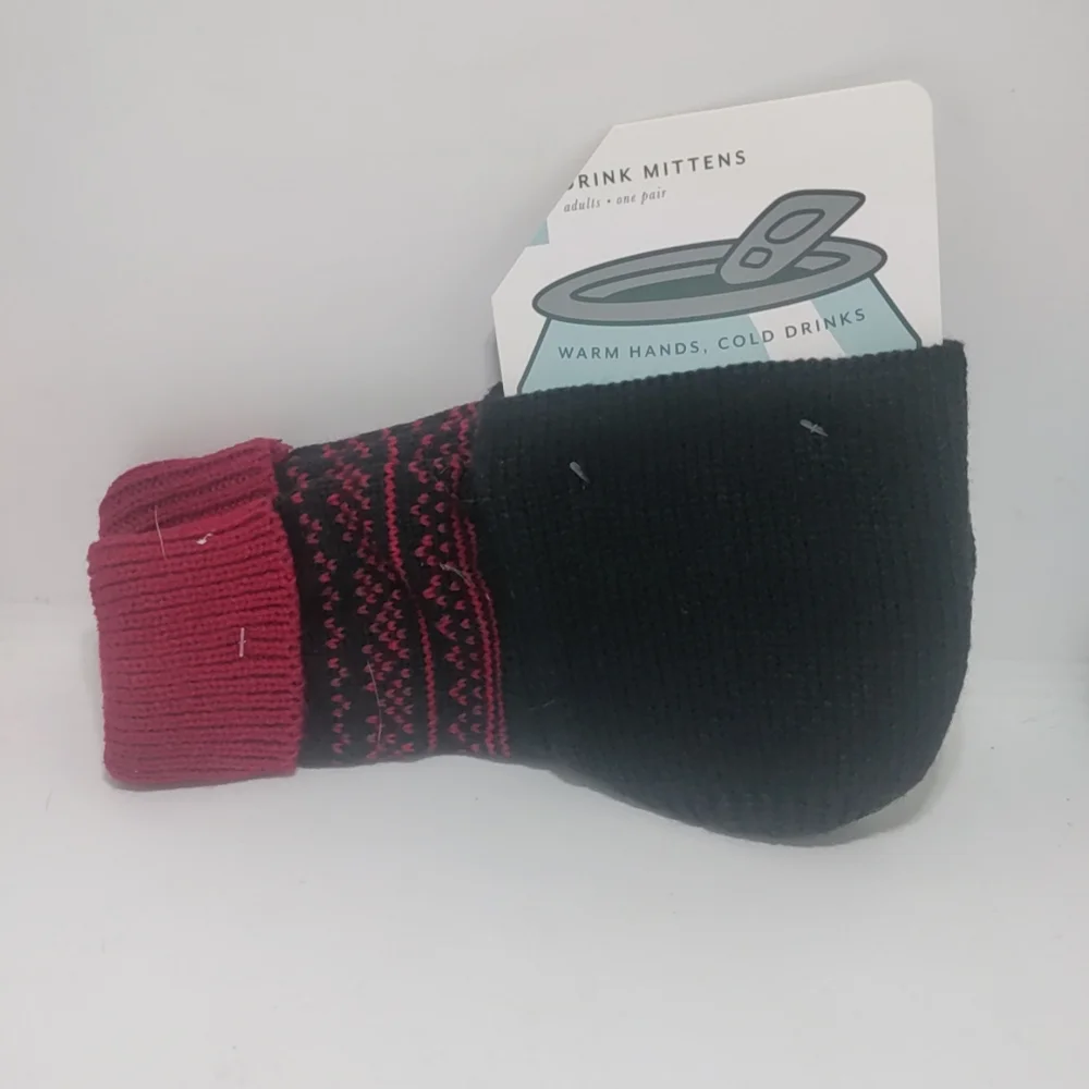 Women's Drink Mittens Adult Size New With Tags.